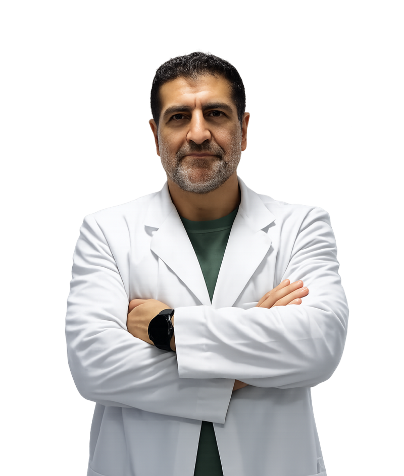 Profesional médica atendiendo paciente en Centro Médico Goycolea